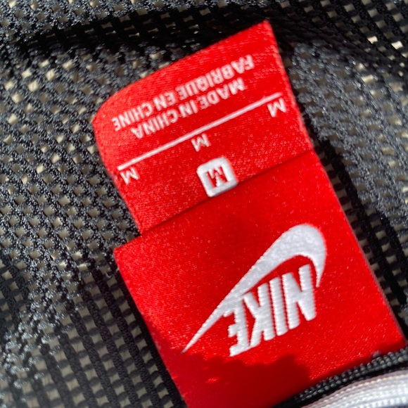 Nike Black & White Mesh Crop Top - Picture 5 of 5